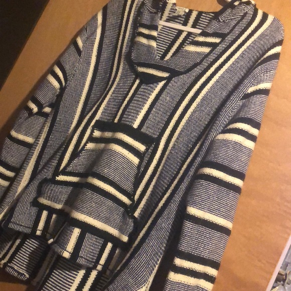 Baha top - Picture 3 of 3